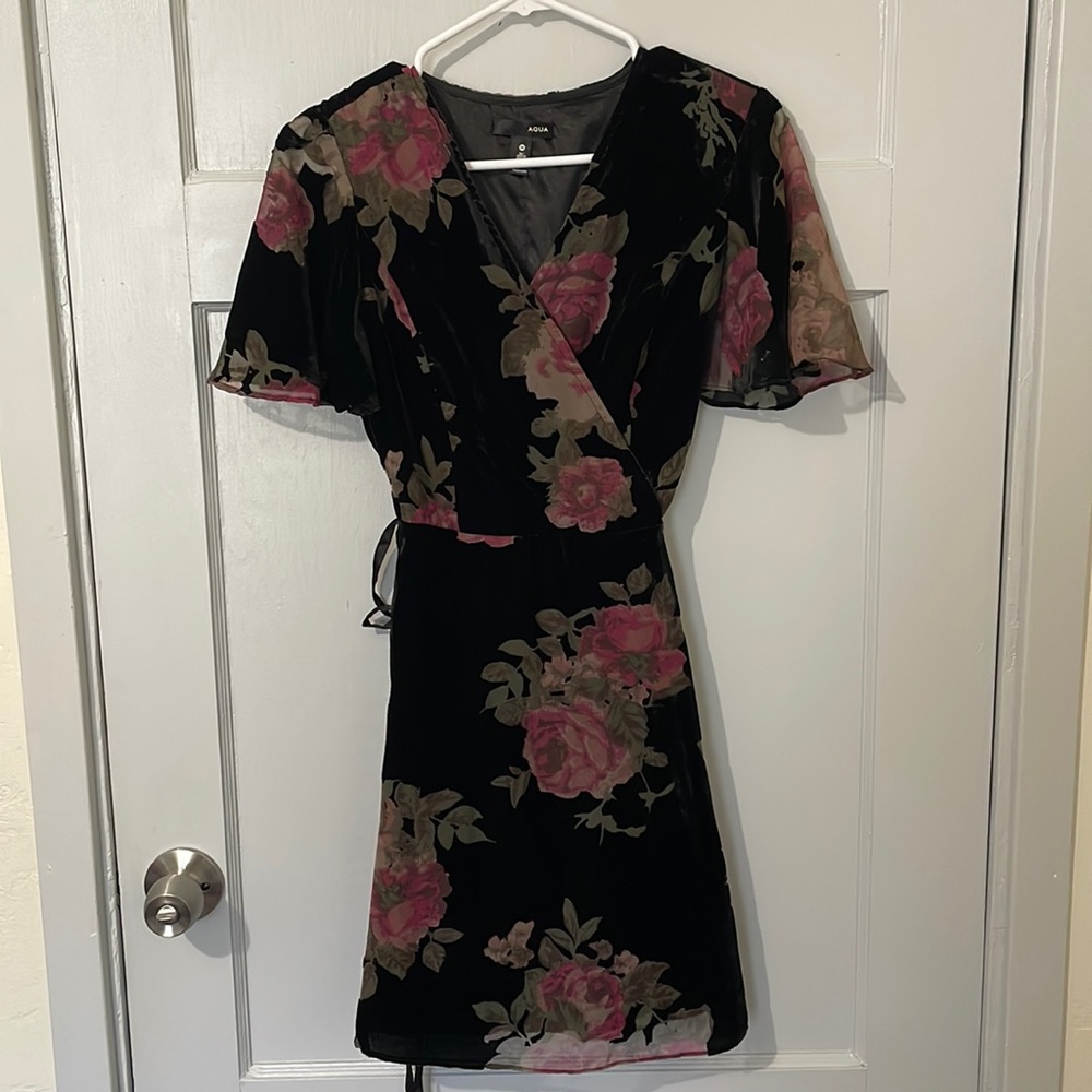 AQUA Velvet floral tie-wrap dress